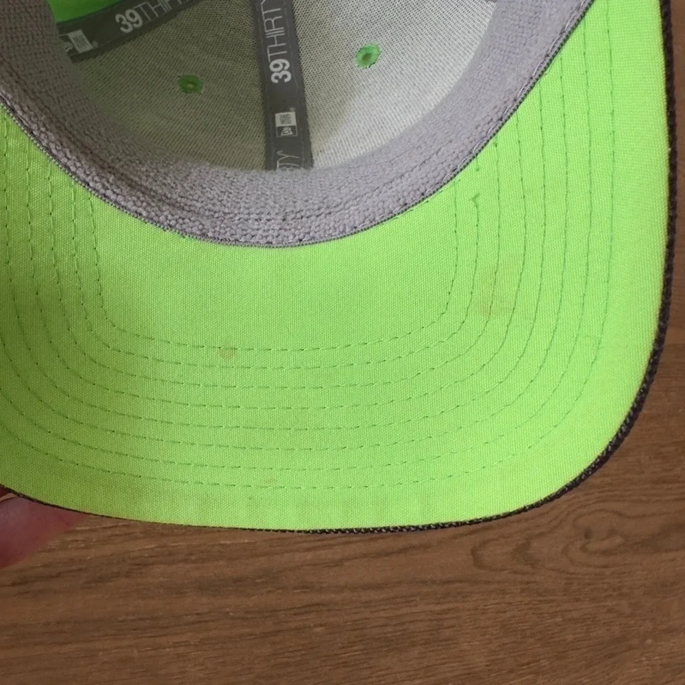 Seattle Seahawks NFL Football 39Thirty Hat Cap New Era-Small/Med-Gold Collection